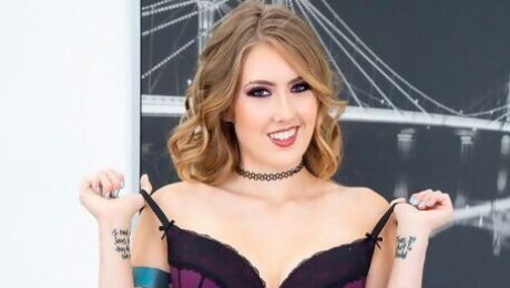 Watch beauteous Electra Rayne's porn